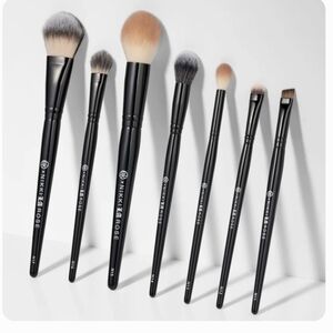 Nikki La Rose Black Makeup Brush Set
